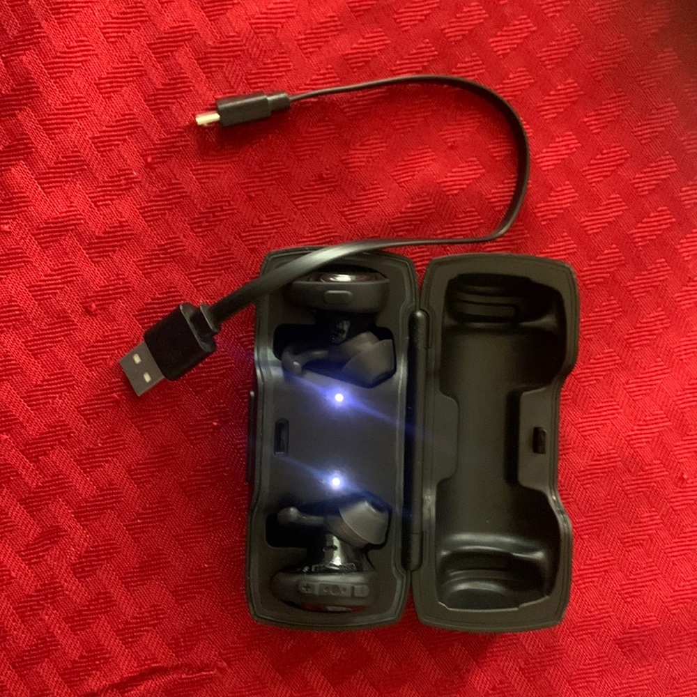 Black Bose Earbuds almost new, bought and switched to apple so bought AirPods.